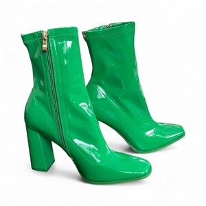 Azalea Wang Boots 10 Green Patent Zip Block Heel Dillan Whimsigoth Goth Modern